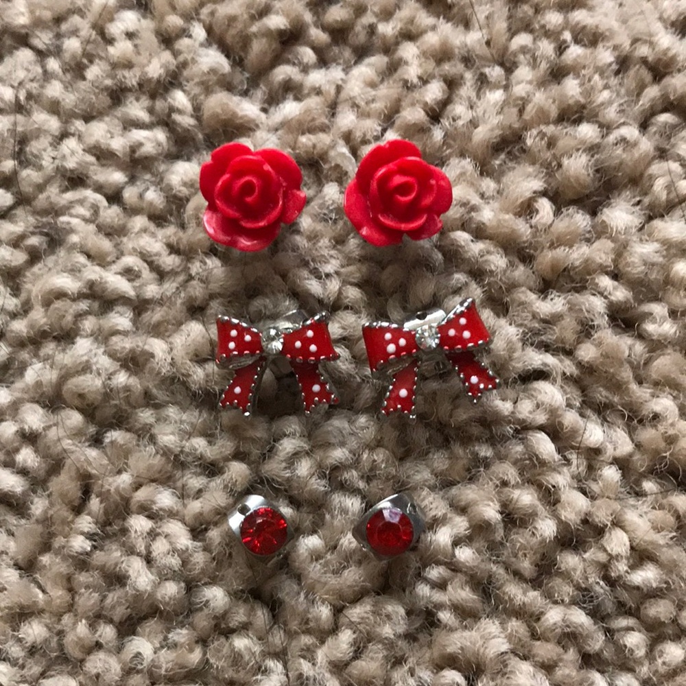 3 pairs of earrings